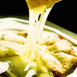 チーズナン Cheese Naan चीज़ नान（インド・バーラト料理 バーラティ 錦糸町店）