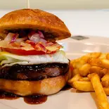 【当店人気No.2】Teriyaki Burger テリヤキバーガー（W＆B Delicious Service）