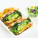 グリルチキンとチェダーチーズのサンド（ファーマーズチキン札幌山鼻店）