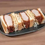 熟成豚ヒレカツサンド（ビーフカツ肉垣）
