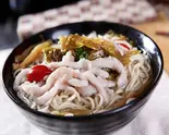 榨菜肉丝面  ザーサイロース麺（湘味食府）
