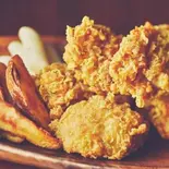 チキン「フライドチキン」「骨無し」大根ピクルス・お餅・ポテト付き CHICKEN（ゼネラルクック・ディベンレストラン）
