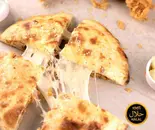 ガーリックチーズナン Garlic Cheese Nan（アジアン de Eat）