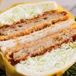メンチカツのサンドイッチ（パイナップルフィールド）