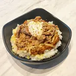 スペシャルキーマカレー丼(ご飯特盛300g)（裏道スタンド）