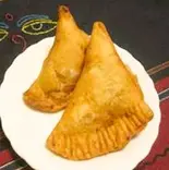 ㉚サモサ(2個)（サガラマタ チュラ）