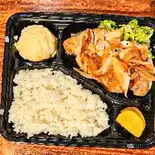 豚の生姜焼き弁当（うどんのだし香るゆるりとする居酒屋）