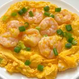 海老と玉子炒め(中華料理 楽軒)