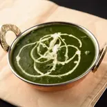 チキンほうれん草カレー Saag Chicken curry（【1日500食売れる本場カレー】トップスパイス Top Spice 高田馬場店）