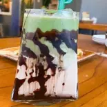 パンナコッタ抹茶チョコミルクティー TRA SUA PHANTANG MATCHA CHOCO（ベトナム料理XUONG RONG QUAN）
