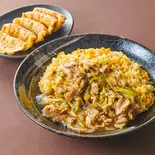 ネギ肉【豚盛】あんかけチャーハン 揚げ餃子(5個)セット（チャーハン 皇王 上目黒店）