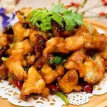 鶏軟骨のクミン味炒め(孜然鶏脆骨)（金福楼）