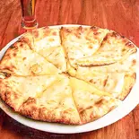 ハニーチーズナン Haney Cheese Nan(インドネパール料理 QUALITY)