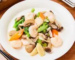 海老と旬野菜の炒め（来富市場蒲田本店）