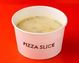 クラムチャウダースープ（PIZZA SLICE COMMISSARY）