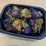 なすとピーマンの挽肉味噌炒め丼（お弁当とお惣菜のお店 ポコちゃん）