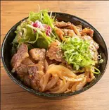 牛カルビ丼（和洋レストラン 岩崎）