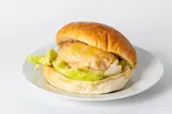 チーズバーガー（妙力堂製パン所）