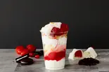 苺ミルクだいふくパフェ(300ml)	Strawberry Milk Daifuku Parfait（パフェBar「YORUYORU」 南6条西）