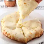 チーズナン/Cheese Nan（Asian dining Sagun）