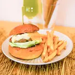 三種のチーズバーガー(KAKUMEI burger & cafe)