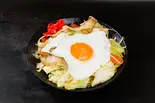 豚入り目玉焼きのせ焼きそば(塩)（大盛り無料！具材山盛り焼きそば専門「かなざわ商店」）