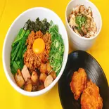 【おすすめ】台湾カレーまぜそば・絶品豚マヨ丼セット・からあげ2個（麺屋マルヨシ）