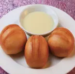 揚げミルクパン練乳添え（三国の宴）