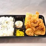 【弁当】出汁ミックス弁当(出汁もも、醤油むね) Bonless Fried Chicken Bento Box 小(約4ヶ)S(About 4pcs)（ジョニーのからあげ川西店）