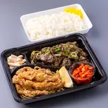 せせり唐揚げ×鶏の炭火焼弁当 Fried Chicken Neck x Chicken Charcoal Grilled Bento Box（肉盛り弁当とりちゃん）