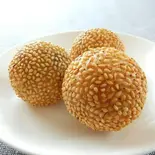 胡麻団子(3個)（焼飯専門店 龍門）