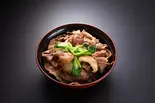 すき焼き丼/Sukiyaki Beef Bowl（はり重グリル＆カレー）