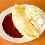 黒いソースのオムライス(デミグラス)（キッチンたか）