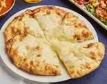 【当店人気NO1 】とろとろチーズナンCheeseNaan（アジアン レストラン マナスル）