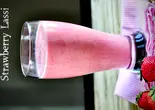 Strawberry Lassi（インド料理レストランロシャニー）