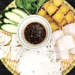 MET BUN DAU NAM TOM 発酵エビソースとブン竹小平皿（Xin Chao Viet Nam Ikebukuro）