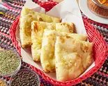 Garlic Nan ガーリックナン(ニルワナム 南インド料理レストラン 銀座店 Nirwanam North-South Indian Restaurant Ginza)