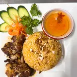 チャーハンと焼肉（愛達霖清川店(Aidalin kiyokawa Restaurant)）