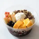 アサイーボウルグリークヨーグルトのせ（フルーツ飴atom 喜連瓜破店）