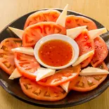 トマトチーズサラダ/Tomato Cheese Salad（アジアンダイニング＆バー ナマステ 戸越銀座店）