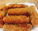 発酵ソーセージ揚げ 6本 ( Nem Chua Rán 6 Cái )（ベトナム料理モク屋木場店）