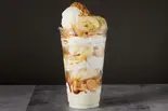 キャラメルバナナミルクアイスパフェ(600ml)Caramel Banana Milk Ice Parfait（パフェBar「YORUYORU」 南6条西）