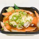 炙りトロサーモン縁側ユッケ丼(笹舟丼丸 仲宿店)