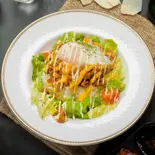 沖縄タコライス1890円↓(味変ソース)（大盛無料の洋食屋さん。五つ星パスタ）