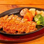 霧島豚の和風おろしソースステーキ Kirishima Pork Japanese Style Sauce Steak(RajaVetta 池尻店)