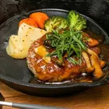 和風おろしソースハンバーグ Hamburg Steak with Japanese Grated Radish Sauce(RajaVetta 池尻店)