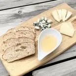 チーズ3種盛り 3 kinds of cheese(BONDI CAFE)