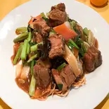 牛バラ焼きそば(鶏白湯ラーメン らくらく亭)