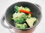 ブロッコリーとアンチョビのペペロンチーノ（GOODPIZZA FACTORY K6）