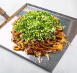 うどん肉玉・チーズ・たっぷり青ネギかけ（八昌）